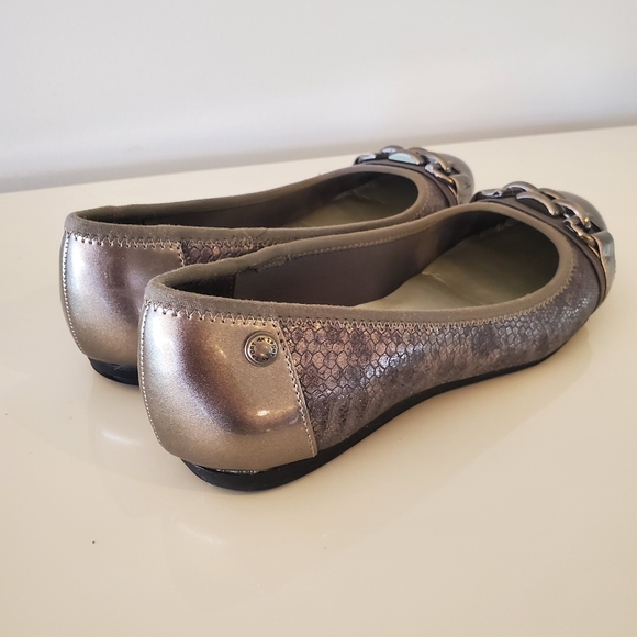 Anne Klein Ballet Flats in Size 6.5 - Picture 7 of 7